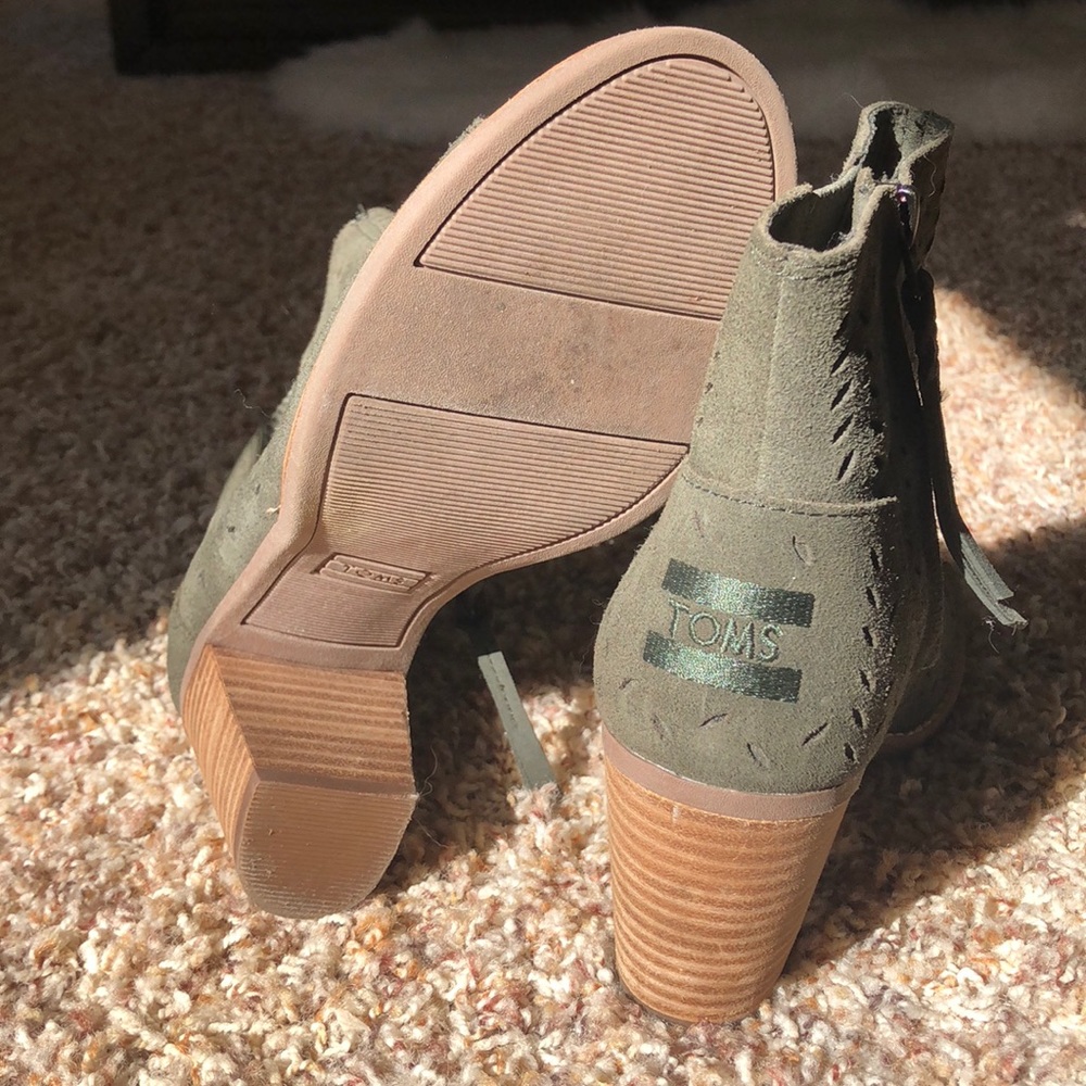 Booties - Picture 4 of 5